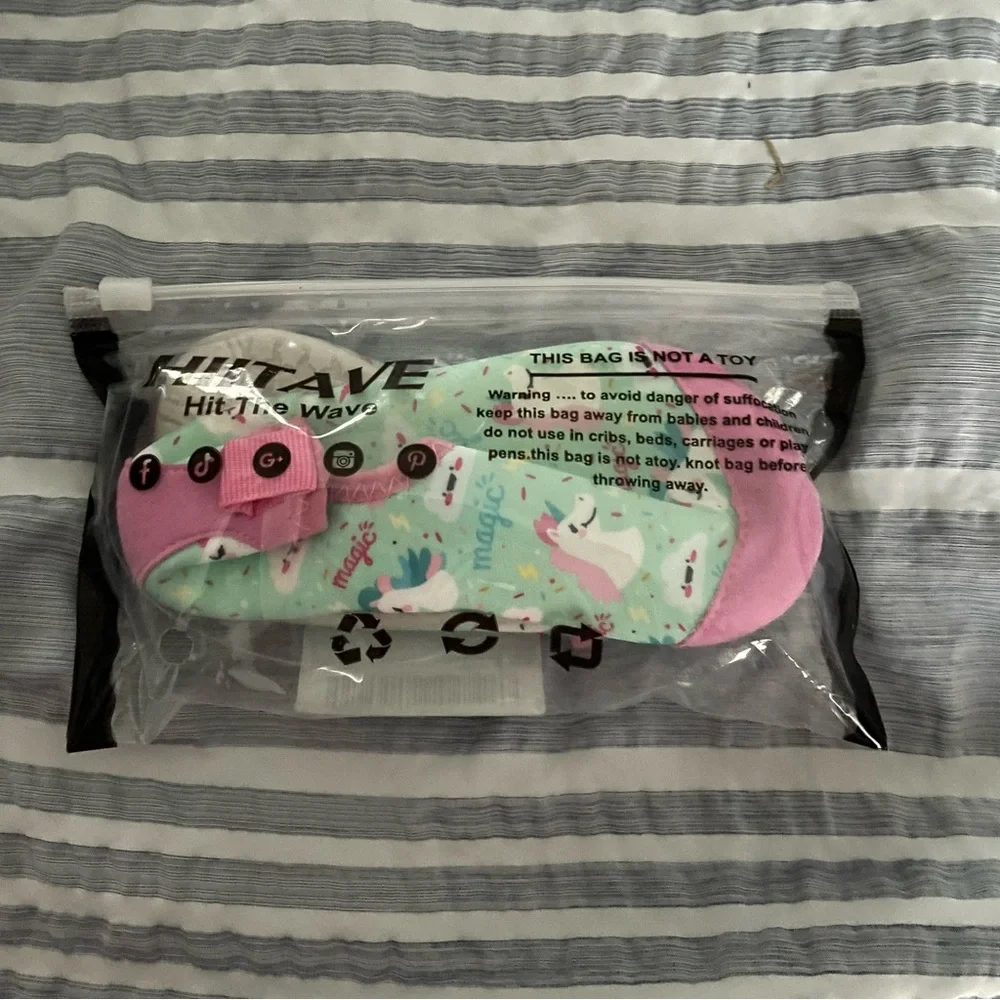 HIITAVE Toddler New Mint/Pink/Unicorn water shoes. Size‎ 6-7, brand new. No tags